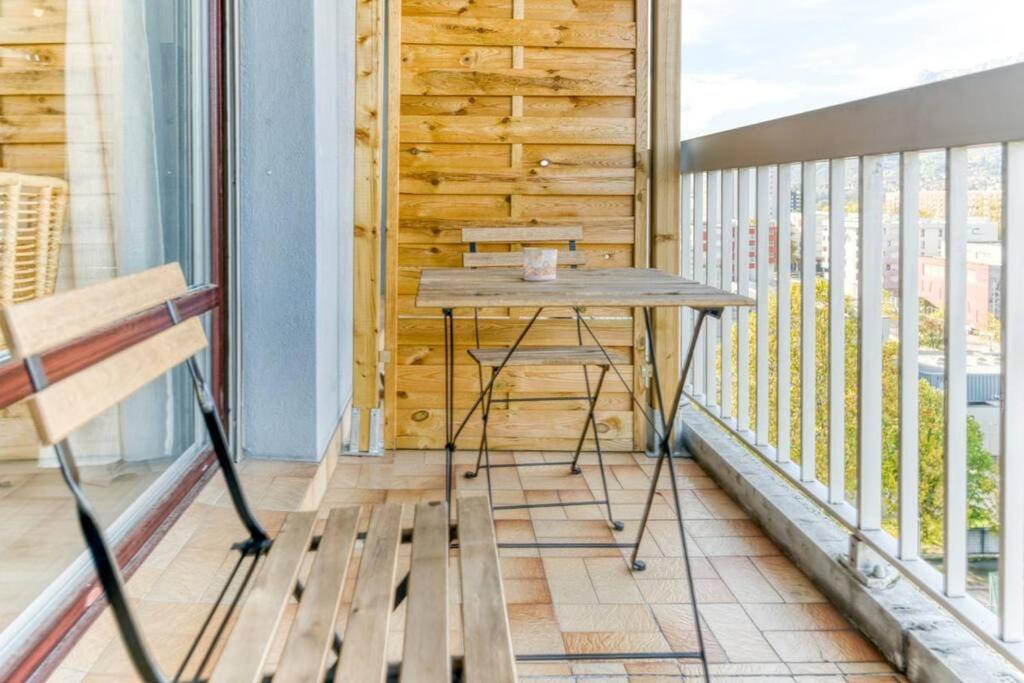 Apartment Superbe : Parking Gratuit + Fibre Wifi + Balcon *