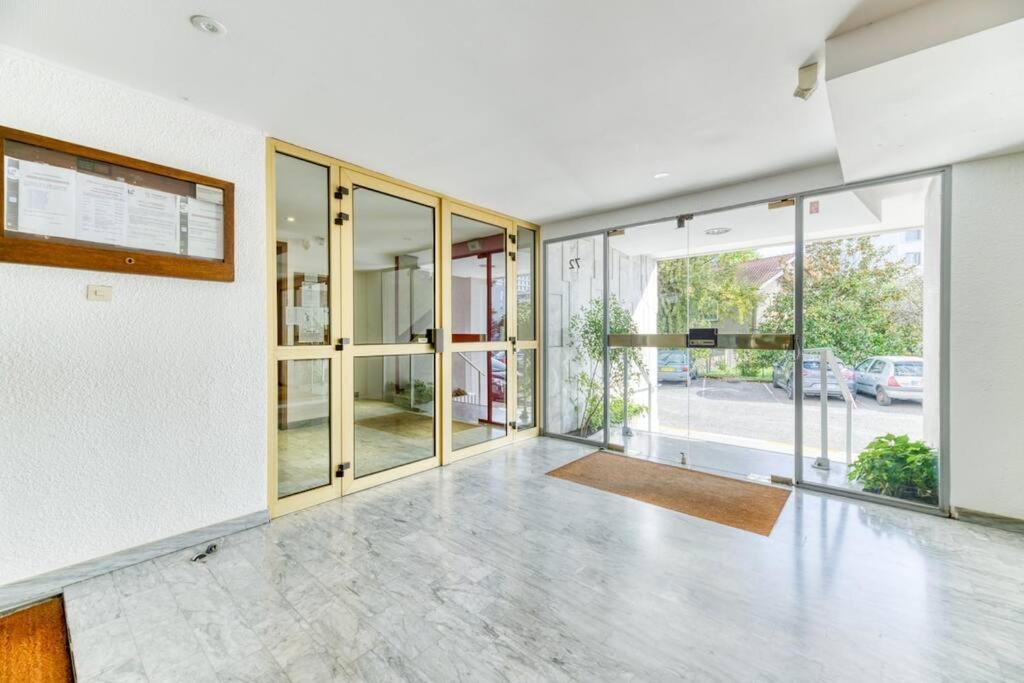 Apartment Superbe : Parking Gratuit + Fibre Wifi + Balcon *