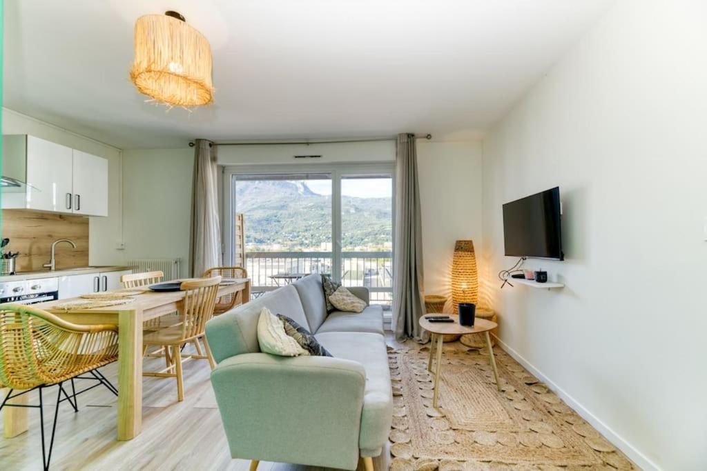 Superbe : Parking Gratuit + Fibre Wifi + Balcon Apartment *